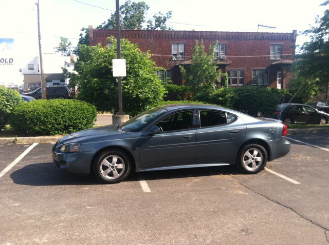 Pontiac Grand Prix 2006 photo 9