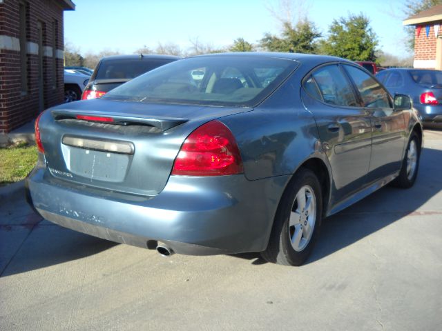 Pontiac Grand Prix 2006 photo 3