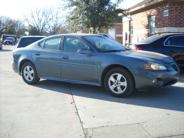 Pontiac Grand Prix 2006 photo 4