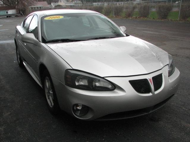 Pontiac Grand Prix 2006 photo 4
