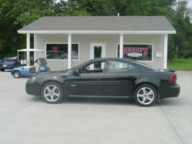 Pontiac Grand Prix 2006 photo 2