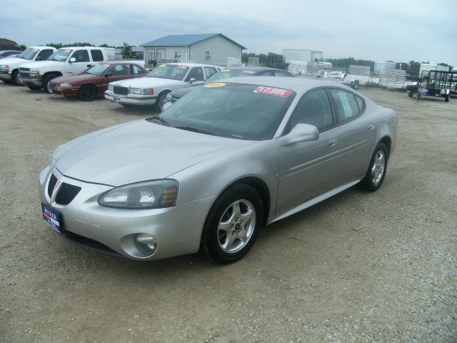 Pontiac Grand Prix 2006 photo 4