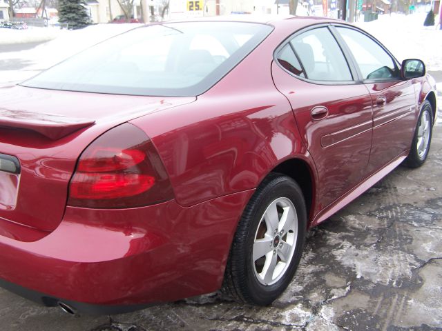 Pontiac Grand Prix 2006 photo 3
