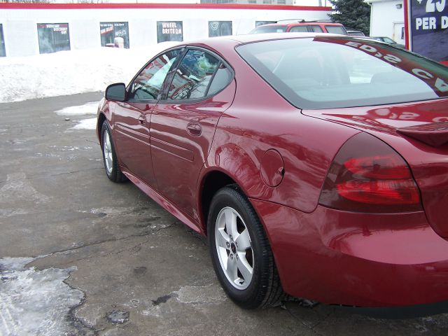 Pontiac Grand Prix 2006 photo 4