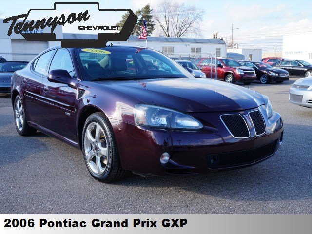Pontiac Grand Prix 2006 photo 2