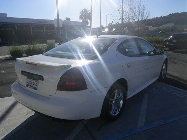 Pontiac Grand Prix 2006 photo 4