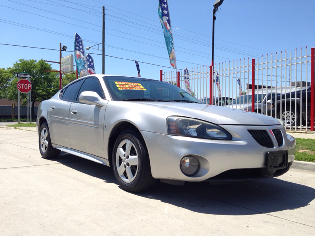 Pontiac Grand Prix 2006 photo 1