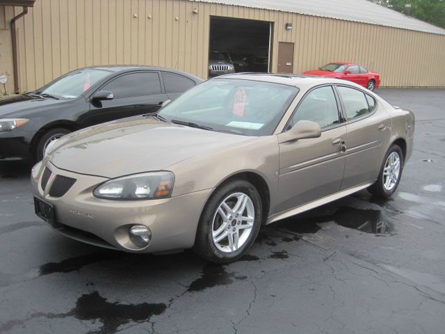 Pontiac Grand Prix 2006 photo 1