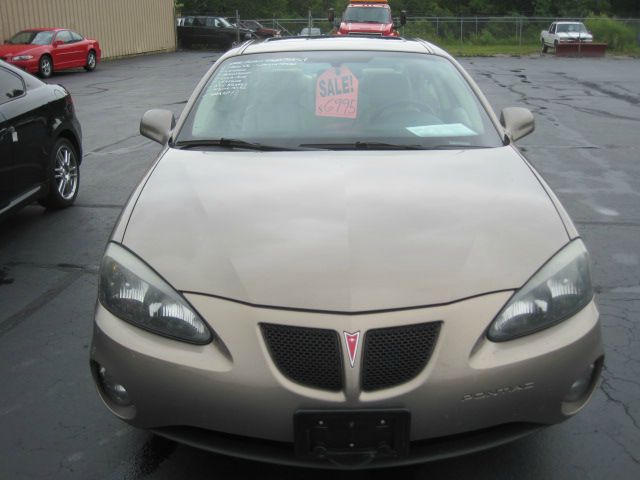 Pontiac Grand Prix 2006 photo 4