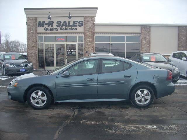 Pontiac Grand Prix 2006 photo 2