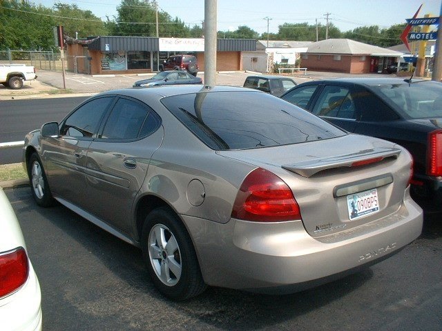 Pontiac Grand Prix 2006 photo 5