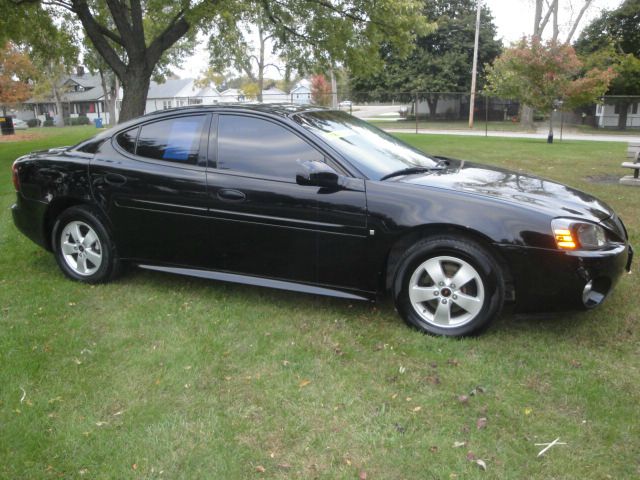 Pontiac Grand Prix 2006 photo 2