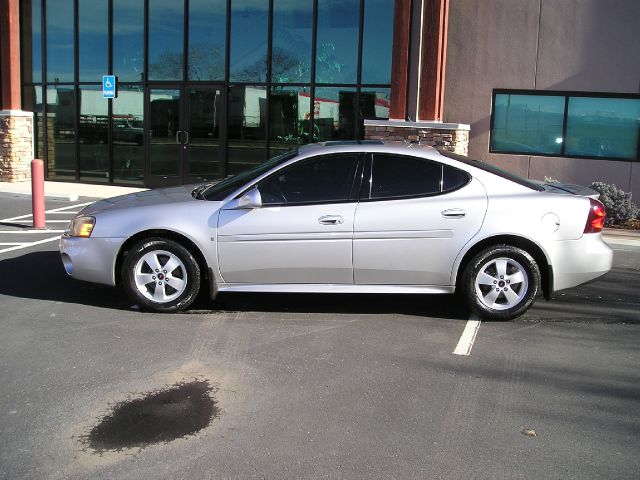 Pontiac Grand Prix 2006 photo 4