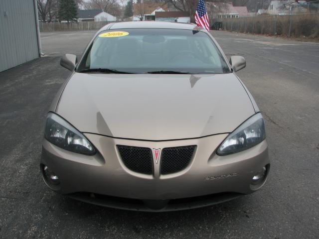 Pontiac Grand Prix 2006 photo 2
