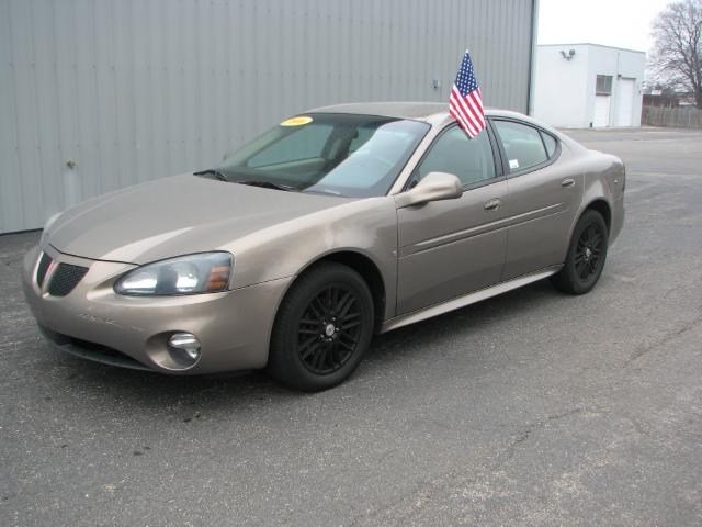 Pontiac Grand Prix 2006 photo 1