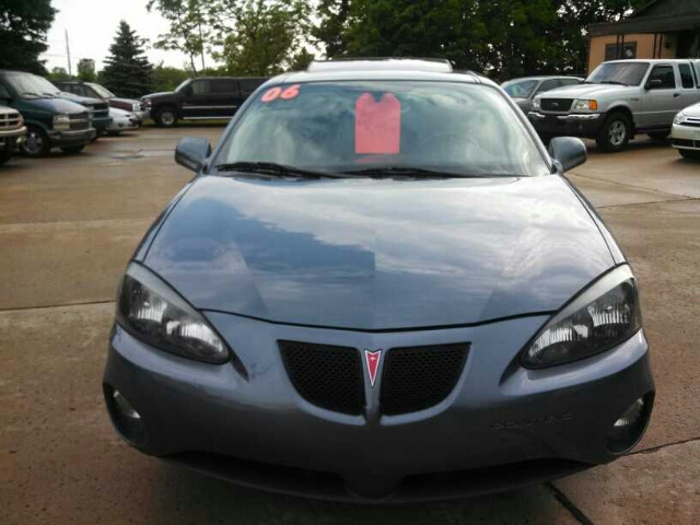Pontiac Grand Prix Base Sedan