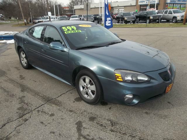 Pontiac Grand Prix 2006 photo 1