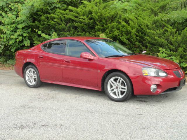 Pontiac Grand Prix 2006 photo 1