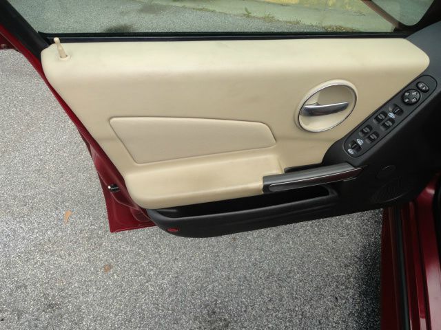 Pontiac Grand Prix 2006 photo 2