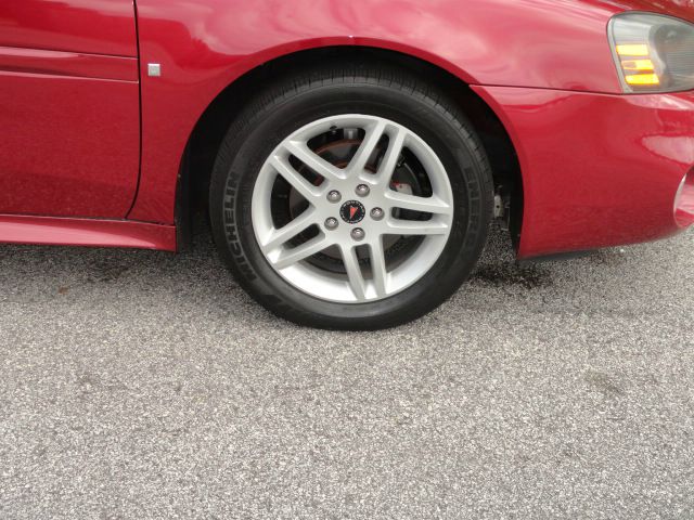 Pontiac Grand Prix 2006 photo 6