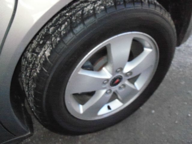 Pontiac Grand Prix Base Sedan