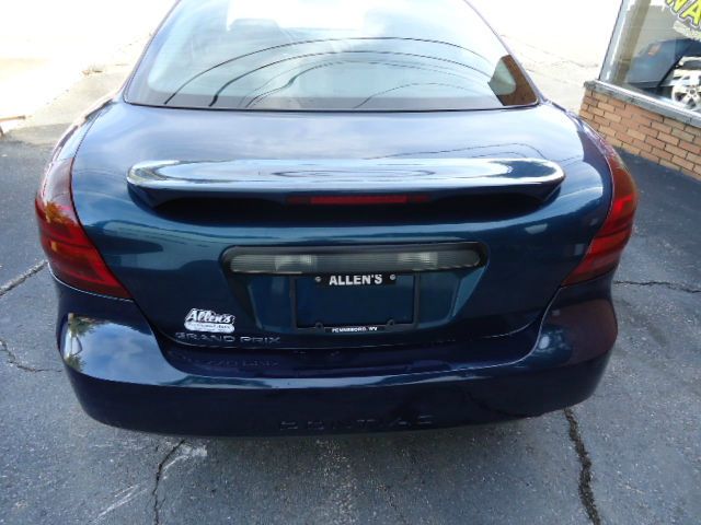 Pontiac Grand Prix 2006 photo 4