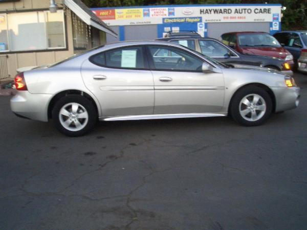 Pontiac Grand Prix 2007 photo 10