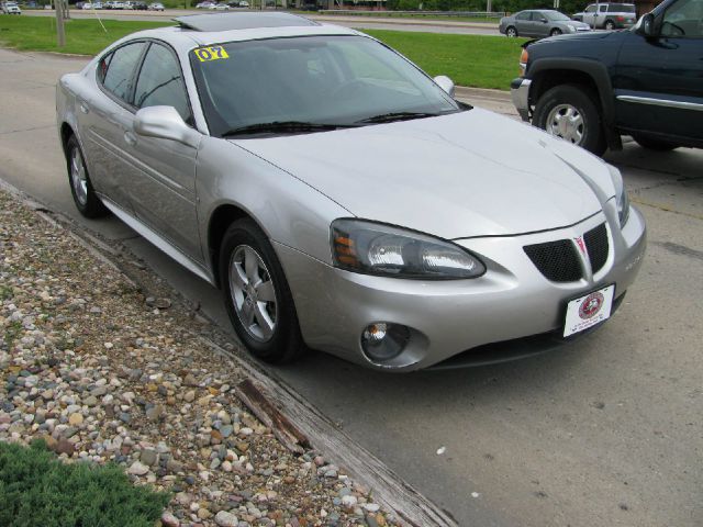 Pontiac Grand Prix 2007 photo 1