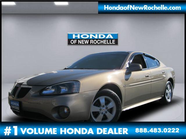 Pontiac Grand Prix SE Sedan Sedan