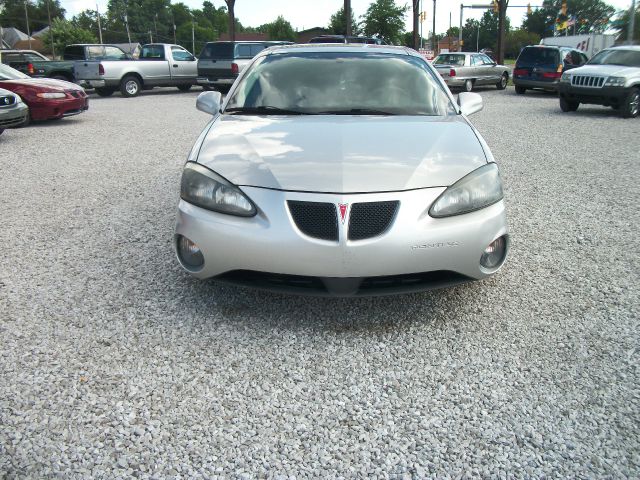 Pontiac Grand Prix 2007 photo 2