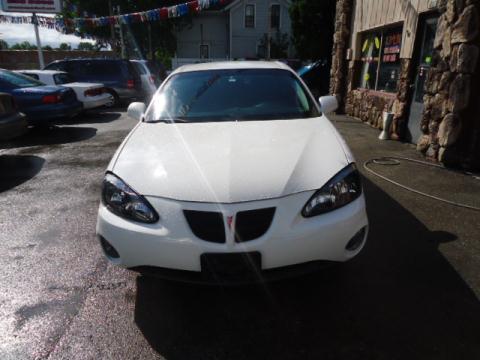 Pontiac Grand Prix 2007 photo 2