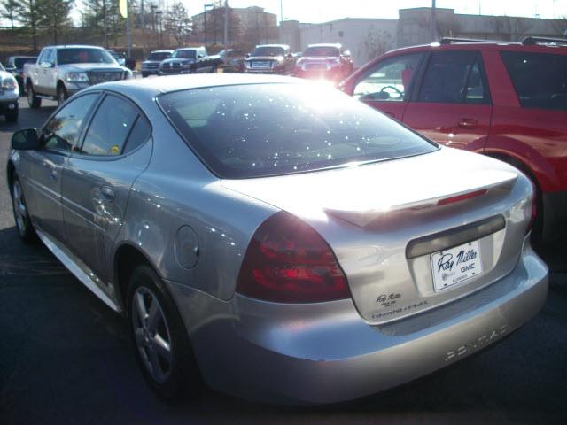 Pontiac Grand Prix 2007 photo 3