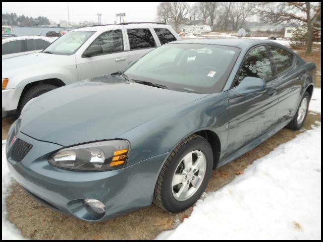 Pontiac Grand Prix 2007 photo 2