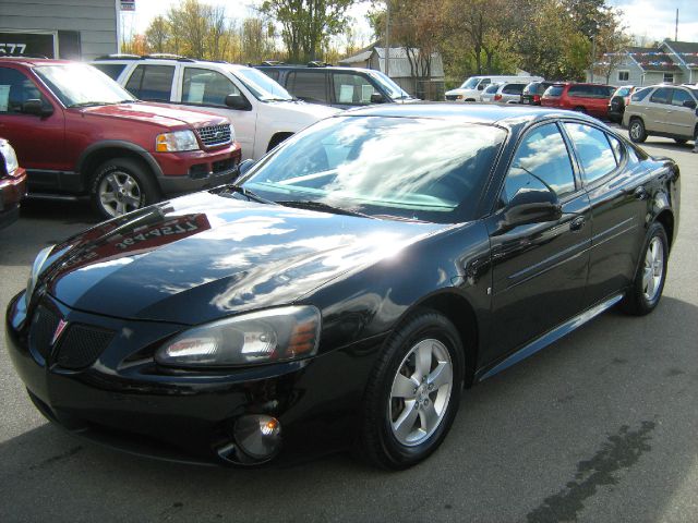 Pontiac Grand Prix 2007 photo 2