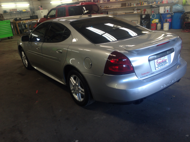 Pontiac Grand Prix 2007 photo 3