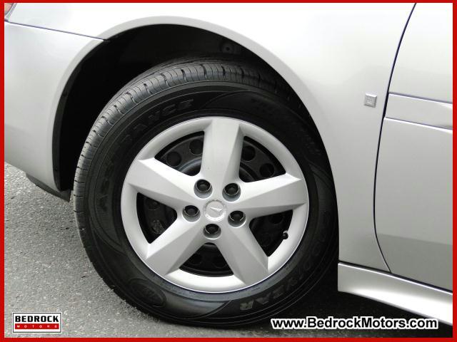 Pontiac Grand Prix 2008 photo 3