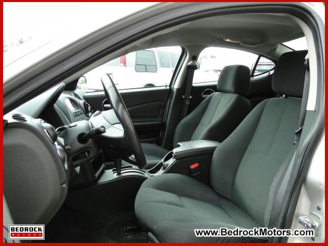 Pontiac Grand Prix 2008 photo 4