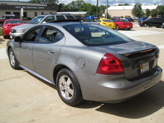 Pontiac Grand Prix 2008 photo 1