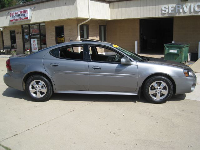 Pontiac Grand Prix 2008 photo 4