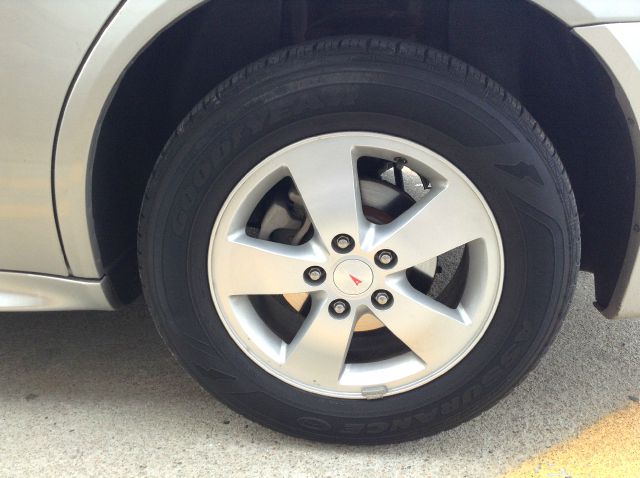 Pontiac Grand Prix 2008 photo 3