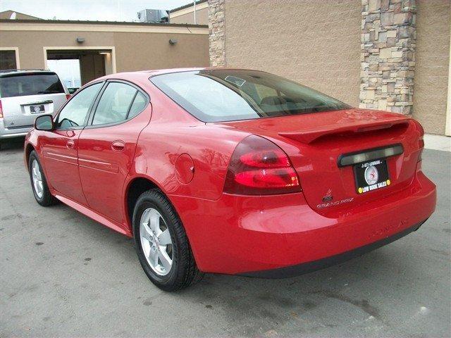 Pontiac Grand Prix 2008 photo 1