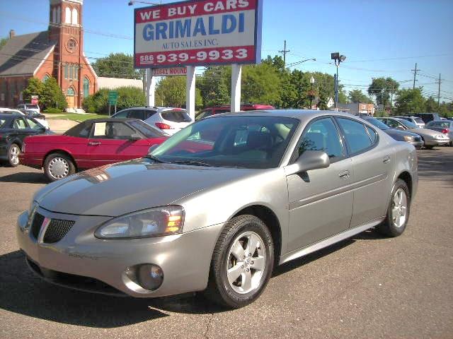 Pontiac Grand Prix Base Sedan