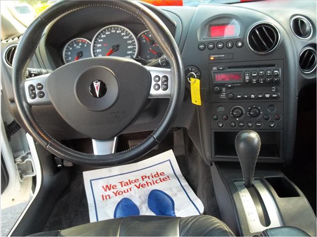 Pontiac Grand Prix 2008 photo 5