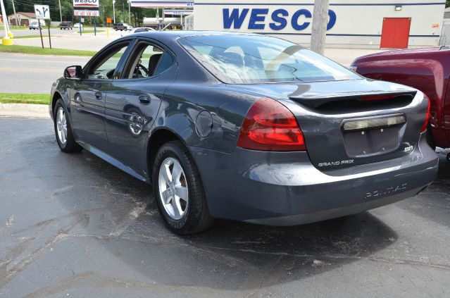 Pontiac Grand Prix 2008 photo 1