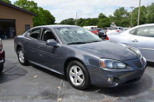 Pontiac Grand Prix 2008 photo 4