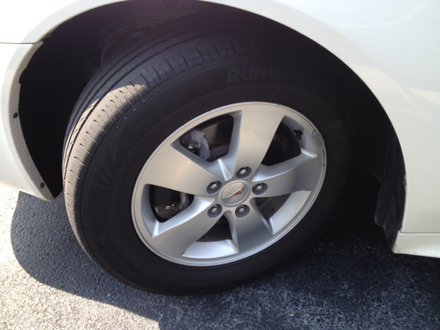 Pontiac Grand Prix 2008 photo 3