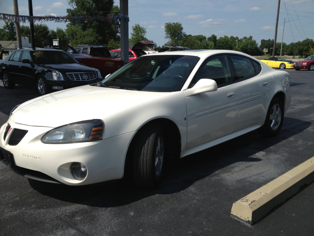 Pontiac Grand Prix 2008 photo 4