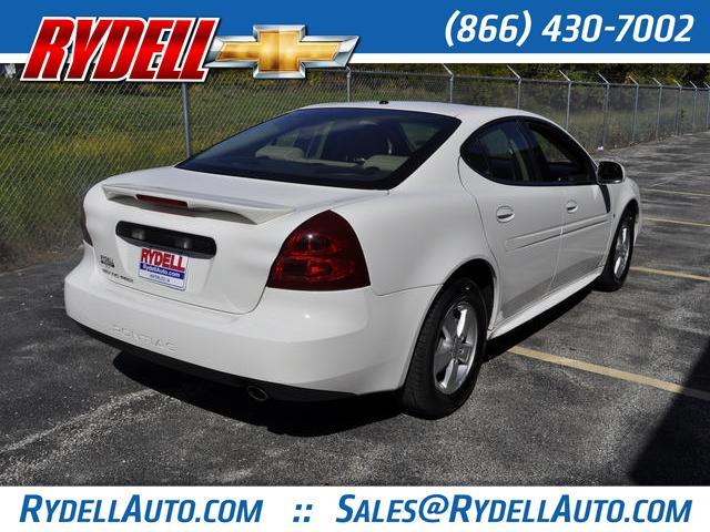 Pontiac Grand Prix 2008 photo 2