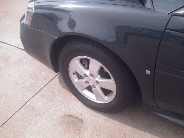 Pontiac Grand Prix 2008 photo 4