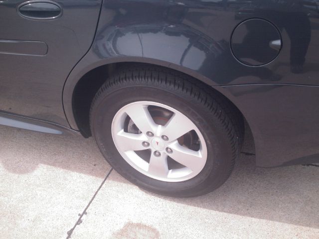 Pontiac Grand Prix 2008 photo 5